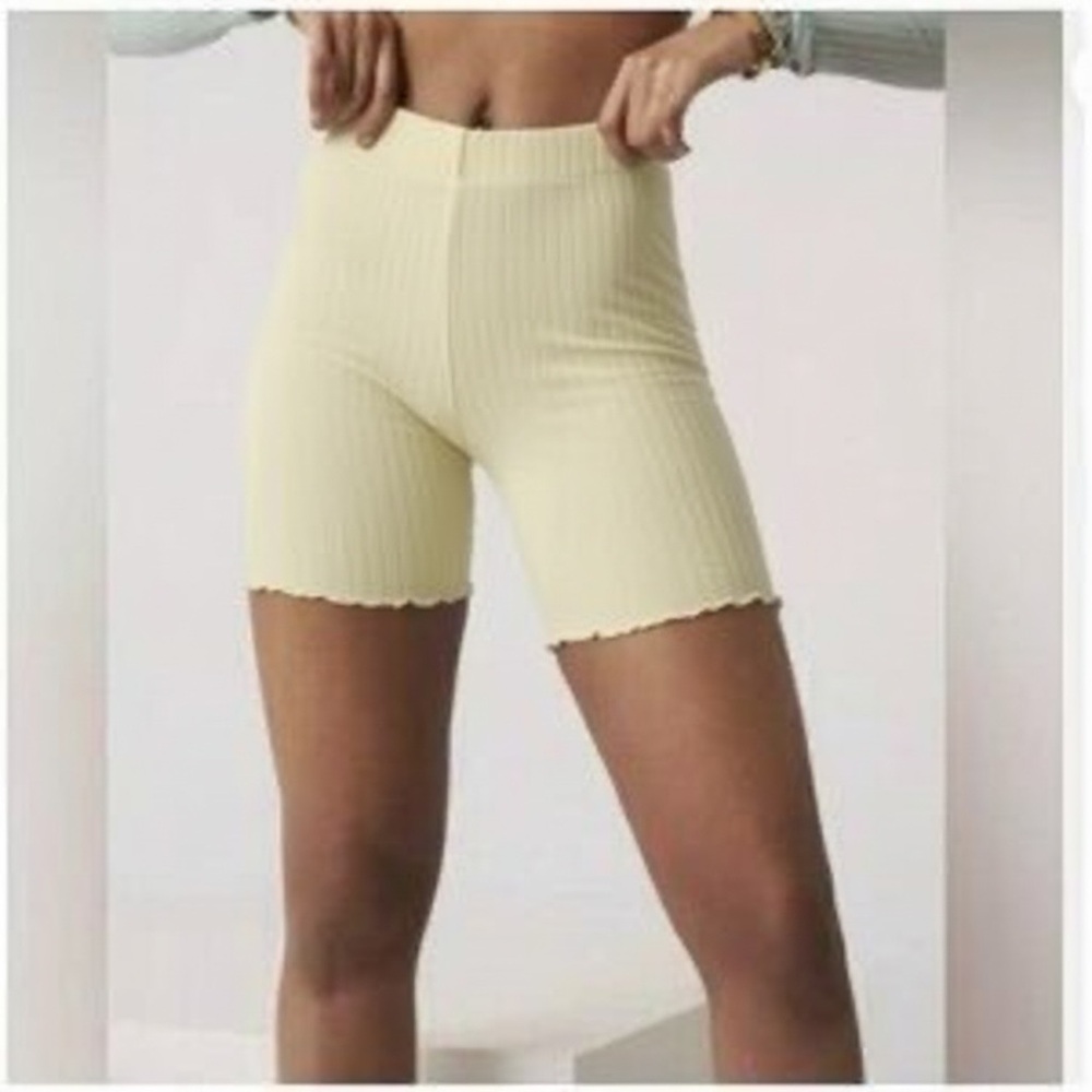NWT Tropic of C Adagio shorts cream small
